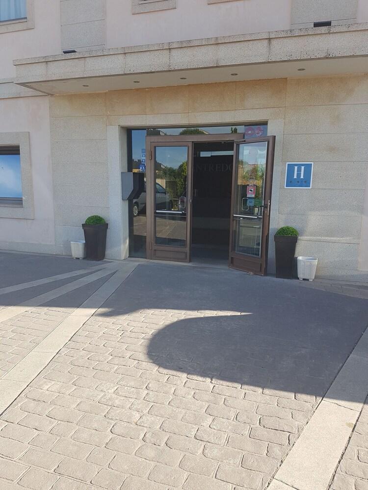 Hotel Entredos Guijuelo Zewnętrze zdjęcie